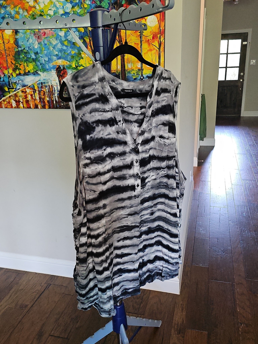 torrid Black & White Tie-Dye Sleeveless V-Neck Tunic #3